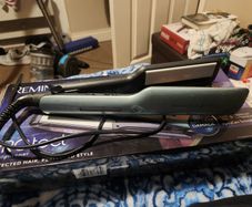 Remington PROtect Straightener (Model S8700).