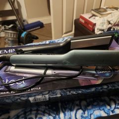 Remington PROtect Straightener (Model S8700).