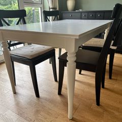 Extendable Dining Table