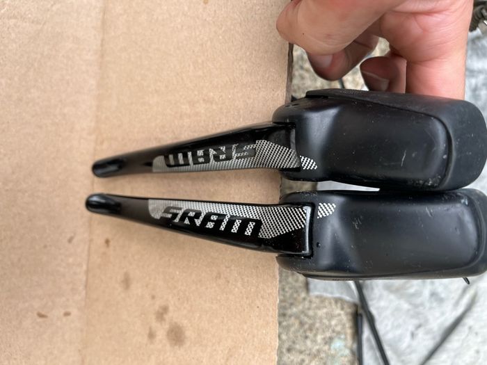 sram rival
