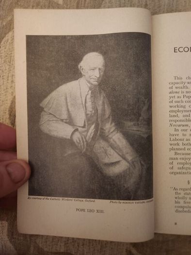 The Economic And Political Life Of Man. By Cyril C. Clump. S.j. Published By Catholic Social Guild Oxford. 1952. Paperback In Good Condition.