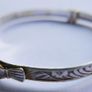 Vintage Sterling Silver Claddagh Bangle Bracelet 2" - 6,28g Image 4