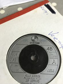 Def Leppard 7inch vinyl single - Hello America