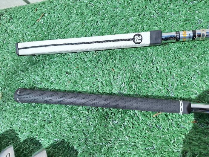 Golf clubs. Titleist set