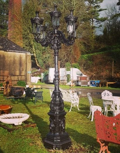 Cast Iron Street Lamp  D1075
