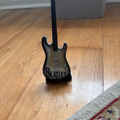 beatles mini guitar