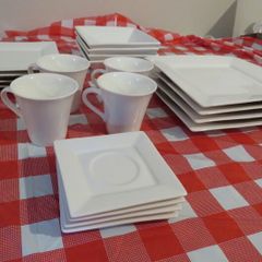 New (no box) Maxwell Williams quality porcelain dinner set (4 ppl)