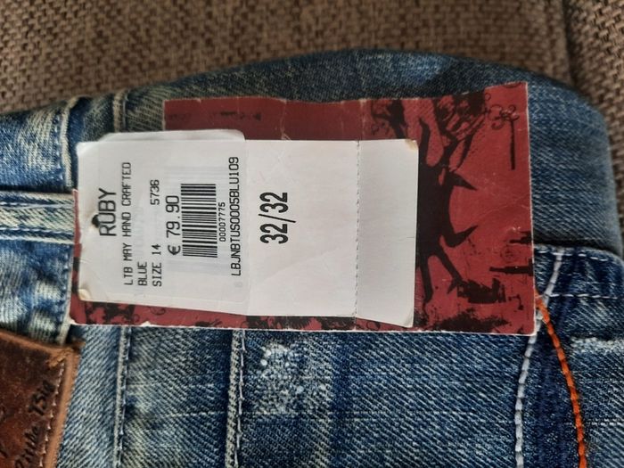 L7B by Little Big denim jeans 32 waist and 32 leg in excellent condition with no issues and new with tags FREE STANDARD POSTAGE INCLUDED