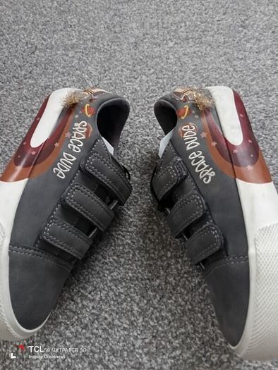 NEW.boy's shoes. UK 10/EUR 28