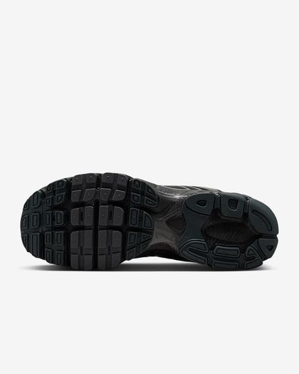 Nike air max moto 2k auction  size 9