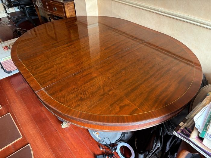 Gorgeous Henredon Dining Table