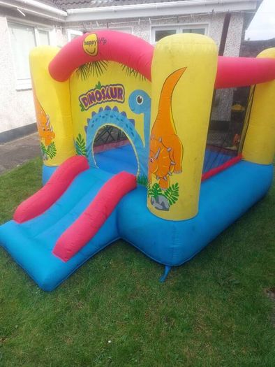 Kids bouncy castle