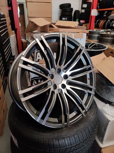 21" Porsche Macan alloy wheels wider rears Dublin 12 /mobile service Finance Available
