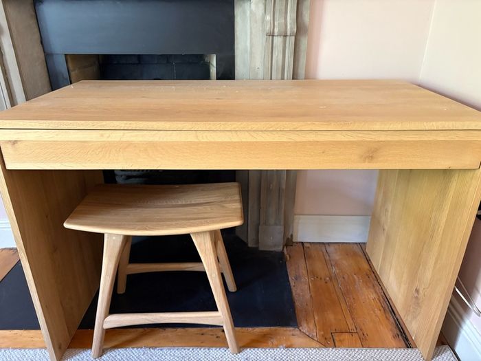 Ethnicraft solid oak desk and stool