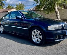 BMW 320i coupe