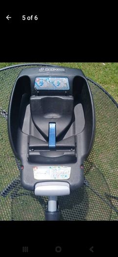 Maxi-cosi Car Seat & Isofix Base