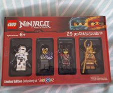 LEGO 2018 Bricktober Ninjago  Minifigure Set, Toys R US Exclusive