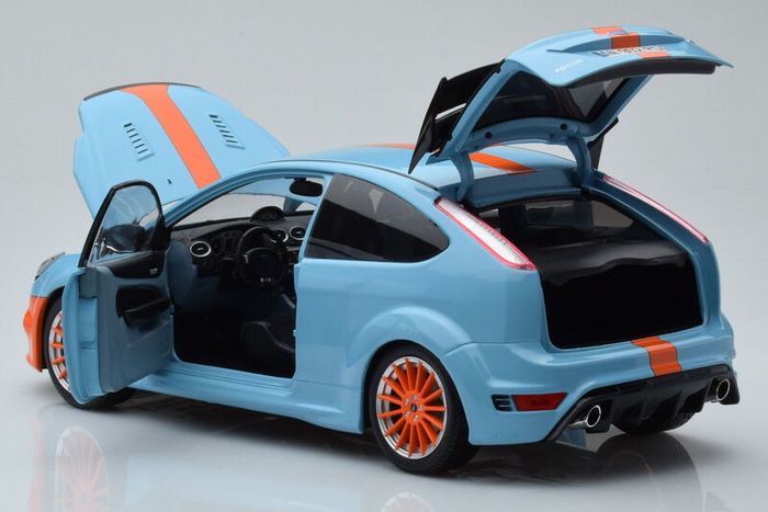Ford Focus RS mk2 Le Mans Edition 2010 New in Box 1/18