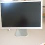 Apple Cinema Display (20 flat panel) & Keyboard Image 5