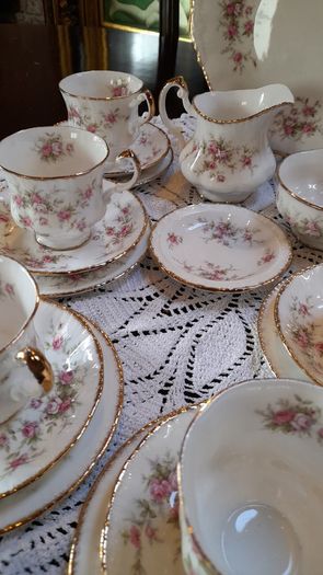 Paragon "Victorian Rose " tea set
