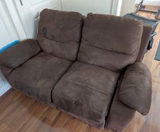 Free Gaming Den / Living space sofa