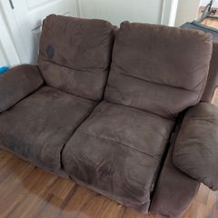 Free Gaming Den / Living space sofa