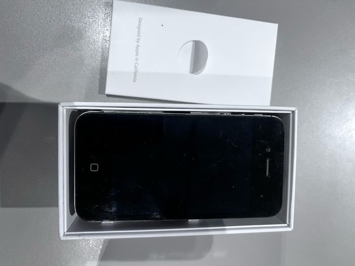 IPhone 4s and 5s for sale (Collectable)