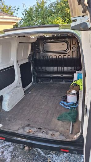 2013 nissan nv200