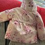 Girls jacket 9/12 mths like new Image 4