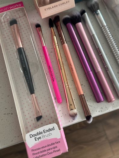 Makeup brushes new 100% genuine