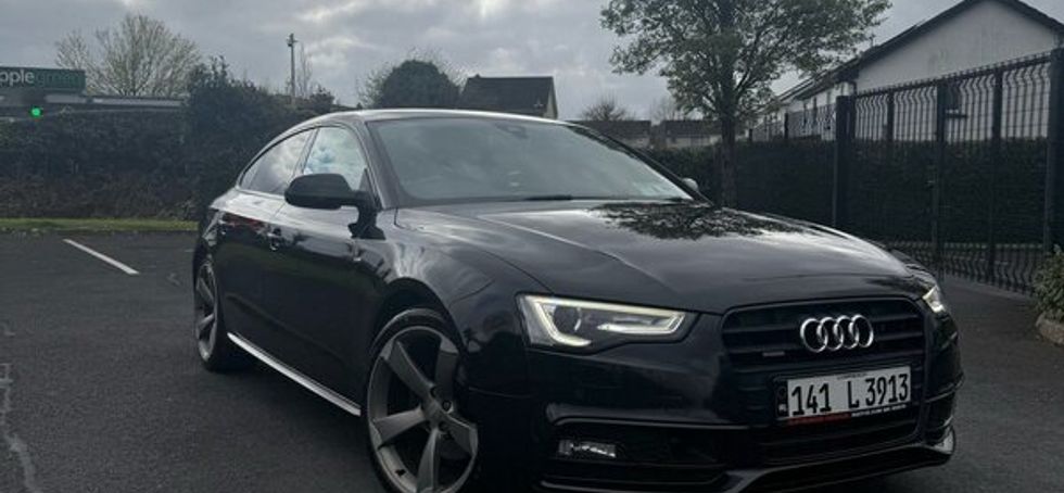 Audi A5 2.0d Quattro S-line Black Ed High Spec