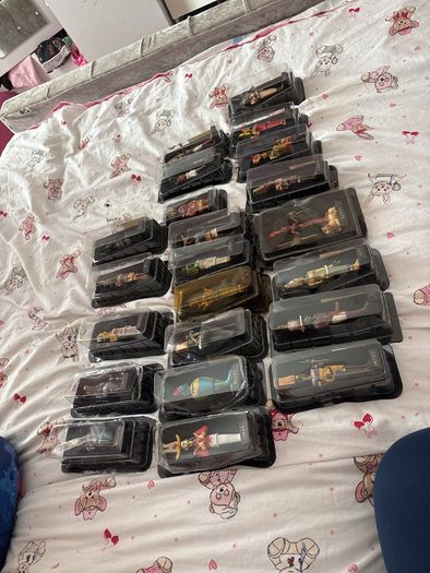 figurines
