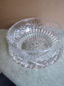 Lovely Crystal Bow No Stamp In Good Condition.