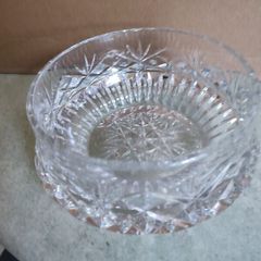 Lovely Crystal Bow No Stamp In Good Condition.