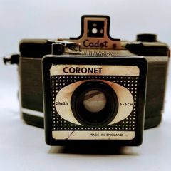Collection of 11 vintage cameras