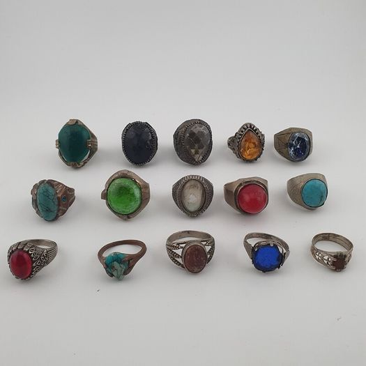 Antique 15 Heritage Style Rings Mixed Brass Glass & Decorative Stone Collection