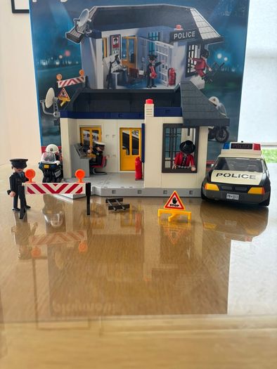 Play Mobil