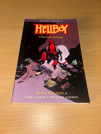 Graphic Novel Collection - Batman - Junji Ito - Marvel - Watchmen - Hellboy