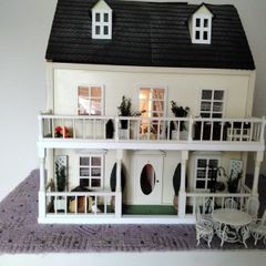 Magnificent Dolls House
