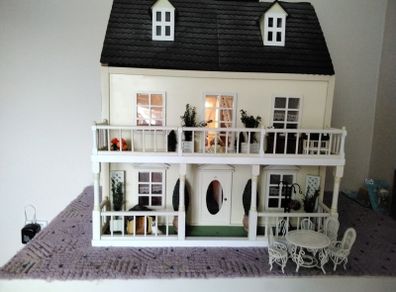 Magnificent Dolls House