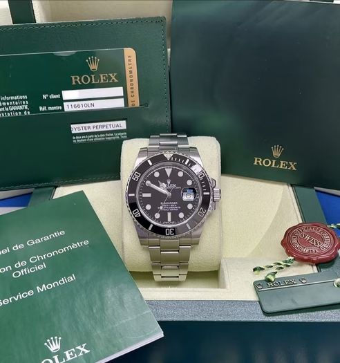 Rolex Submariner Date