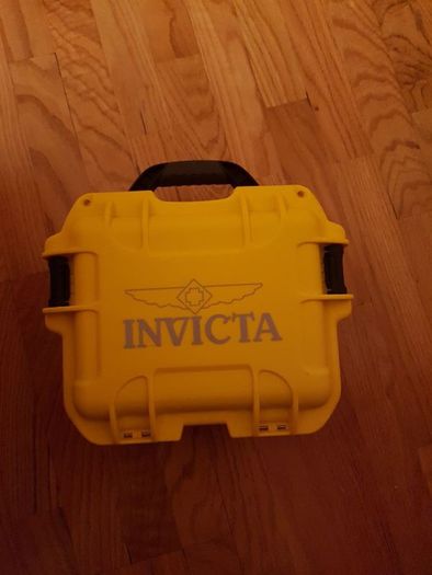 Invicta watch box