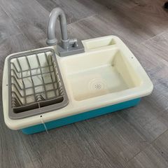 Play sink