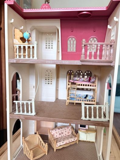 Sylvanian Families Bundle (2 houses + more)