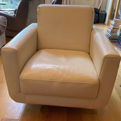 Natuzzi Italsofa Leather Swivel Armchair