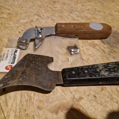 Flooring tools