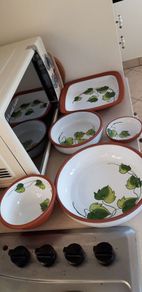 Stunning New Portugese Hand Painted Ivy Pottery Oven to Table Ware 5 Pieces