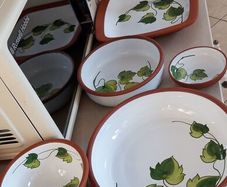 Stunning New Portugese Hand Painted Ivy Pottery Oven to Table Ware 5 Pieces