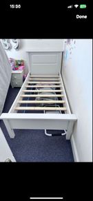 2x Wooden 3ft Single Beds            NO  MATTRESSES