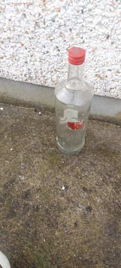 Smirnoff volka 3 litre bottle ,,with cork ,nice patina condition, handy for 1 or 2 euro coins ,etc ,,or display advertising item for home bar etc ,sold as is,